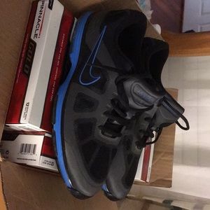 Men's Nike Hyperfuse size 9.5